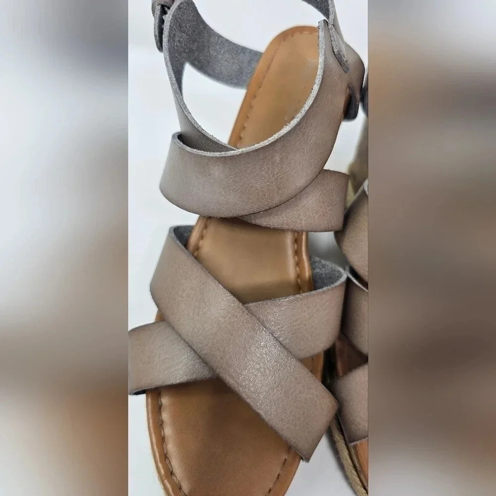 Maurices Women's Taupe Jaden Strappy Wedge Sandal Size 8 - Picture 4 of 12